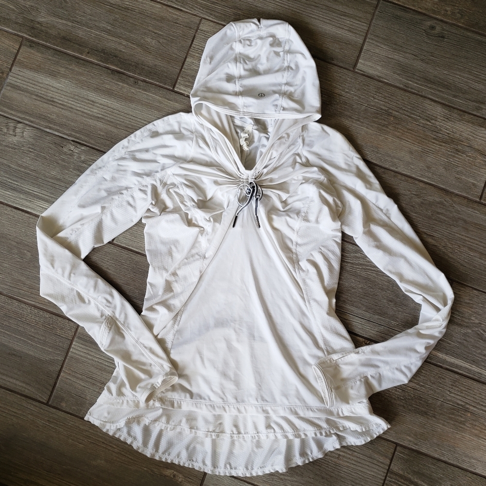 🌼 Lightweight Lululemon running jacket